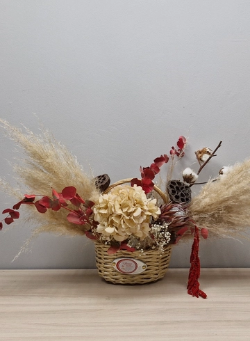 Композиция из сухоцветов 01 от интернет-магазина цветов в 