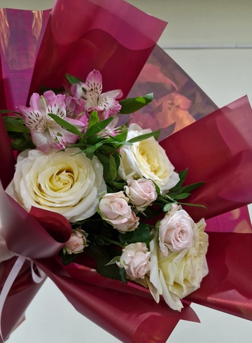 На праздник!  от интернет-магазина цветов в 