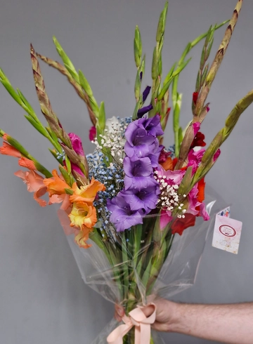 Ух ты-гладиолусы! от интернет-магазина цветов в 