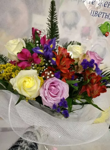 Сборный букет &laquo;Грация&raquo; от интернет-магазина цветов в 