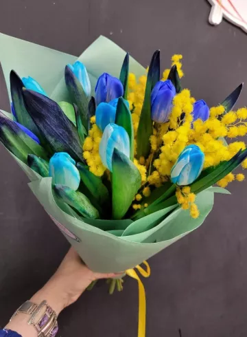 Букет &laquo;Неоновый&raquo; от интернет-магазина цветов в 