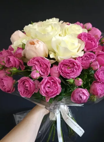 Букет из сборных роз &laquo;Роскошь&raquo; от интернет-магазина цветов в 