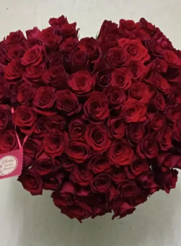 Букет из роз «Шикарный» от интернет-магазина цветов в 