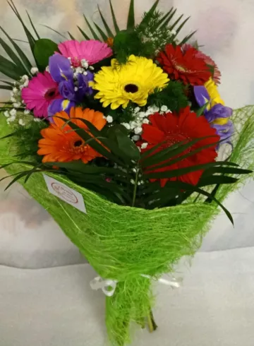 Сборный букет &laquo;Отличное настроение&raquo; от интернет-магазина цветов в 