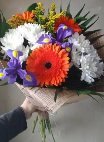 Сборный букет &laquo;Радостная новость&raquo; от интернет-магазина цветов в 