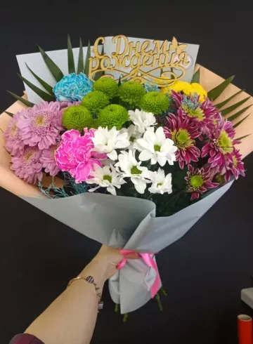 Сборный букет &laquo;В день рождения&raquo; от интернет-магазина цветов в 