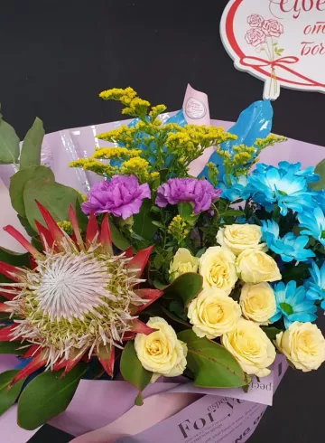 Сборный букет  &laquo;Феерия&raquo; от интернет-магазина цветов в 