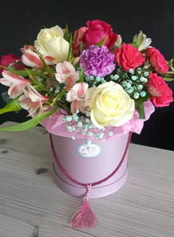 Шляпная коробка «Тиффани» от интернет-магазина цветов в 