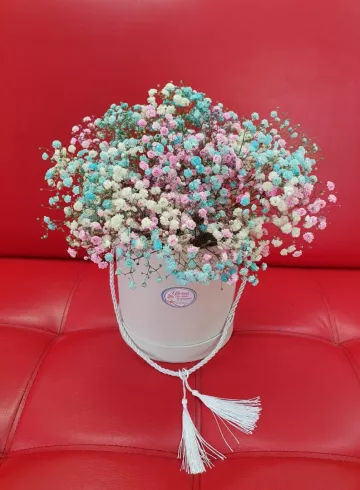 Цветочная коробка «Воздушная милашка» от интернет-магазина цветов в 