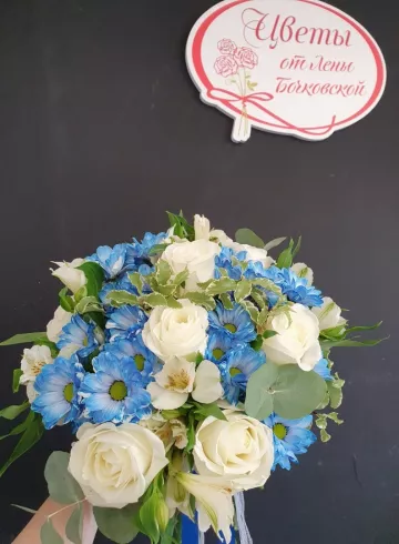 Букет невесты «Сине-белый» от интернет-магазина цветов в 
