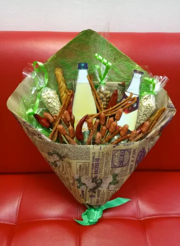 Фудбукет &laquo;Ему&raquo; от интернет-магазина цветов в 