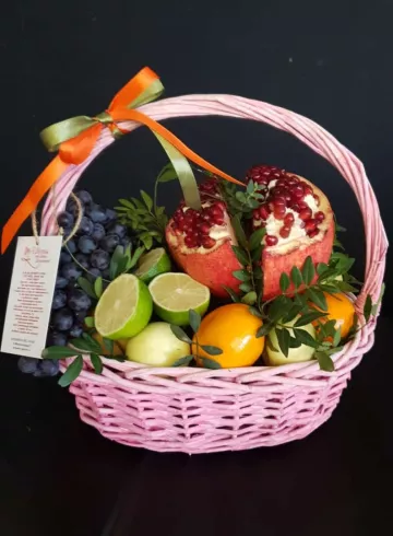 Корзина &laquo;Летняя&raquo; от интернет-магазина цветов в 